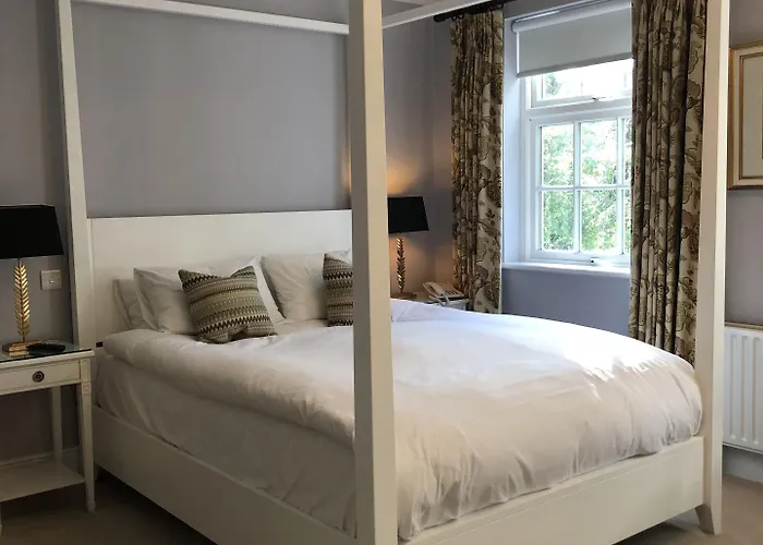 Flynns Of Bed & Breakfast 3*